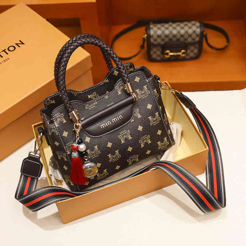 

Handbags Leather women's fashion versatile leather messenger printed hand single shoulder, M+2