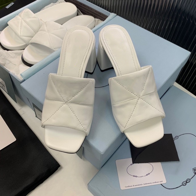 

Prad Wholesale Summer Brand Designer women Flip flops Slipper Fashion Genuine Leather slides sandals Metal Chain Ladies Casual shoes size35-40, Choose the color