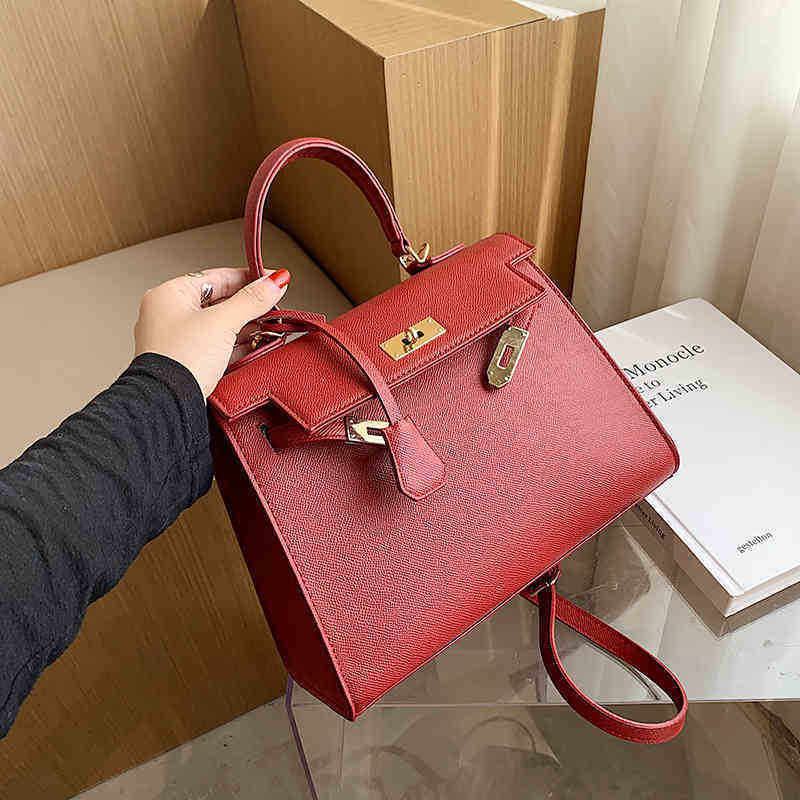 

CLASSIC FLOWER designers hand herme red Bridesmaid Wedding bridal bag handbag wan