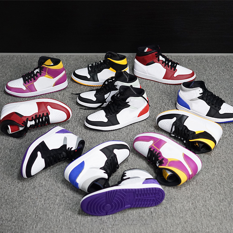 

With Box Jumpman 1 1s Mens Basketball Shoes Sneakers Bred Toe UNC Dark Mocha Pink Quartz White Gym Red Shattered Backboard Women Trainers, Items 1