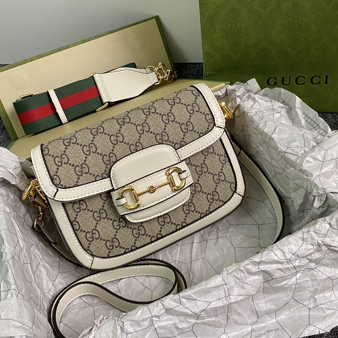 gucci Luxury famous ladies crossbody or shoulder bag handbag 4 colors two shoulders straps PVC fabric letter pattern fashion design lady clutch wall