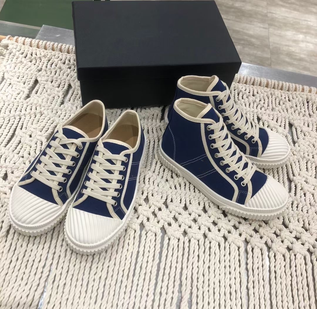 

Designer Shoes New vintage collection of casual high-top and low-top canvas shoes, sizes 35-40, Black