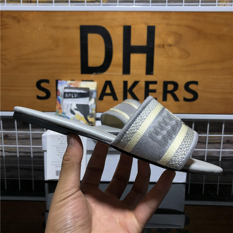 

Top Quality Fashion Mens Womens Slipper Slides Sandal shoes Summer Rubber Sandals Beach Slide Fashions Scuffs Slippers Indoor Size With Box 36-45, Customize