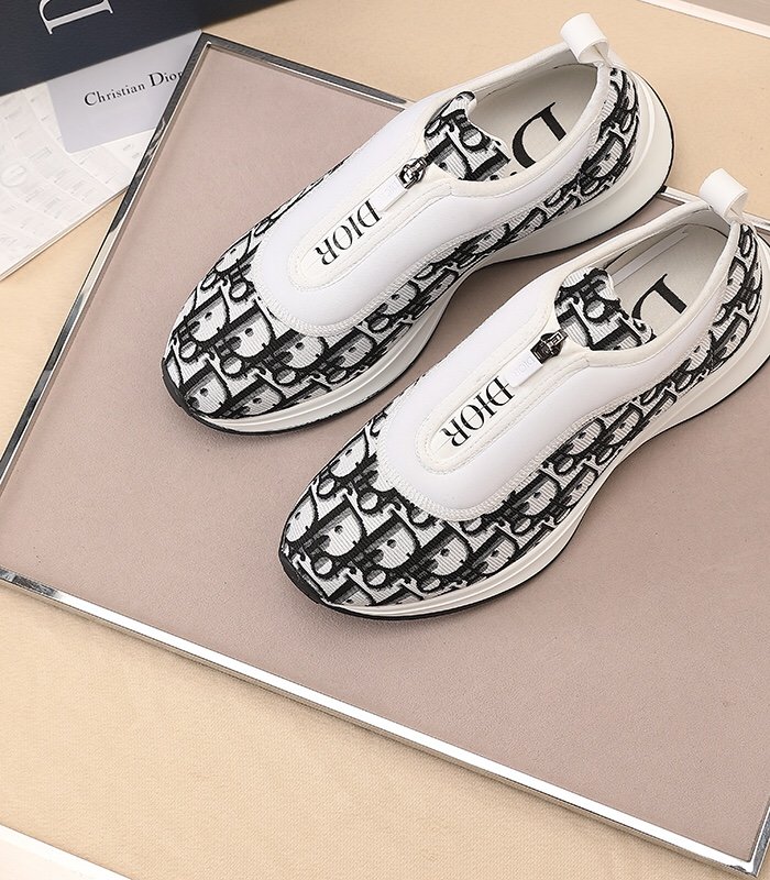 

men's and women's casual shoes, luxury and comfortable one-step sneakers, designer outdoor running men's and women's shoes, Red;white