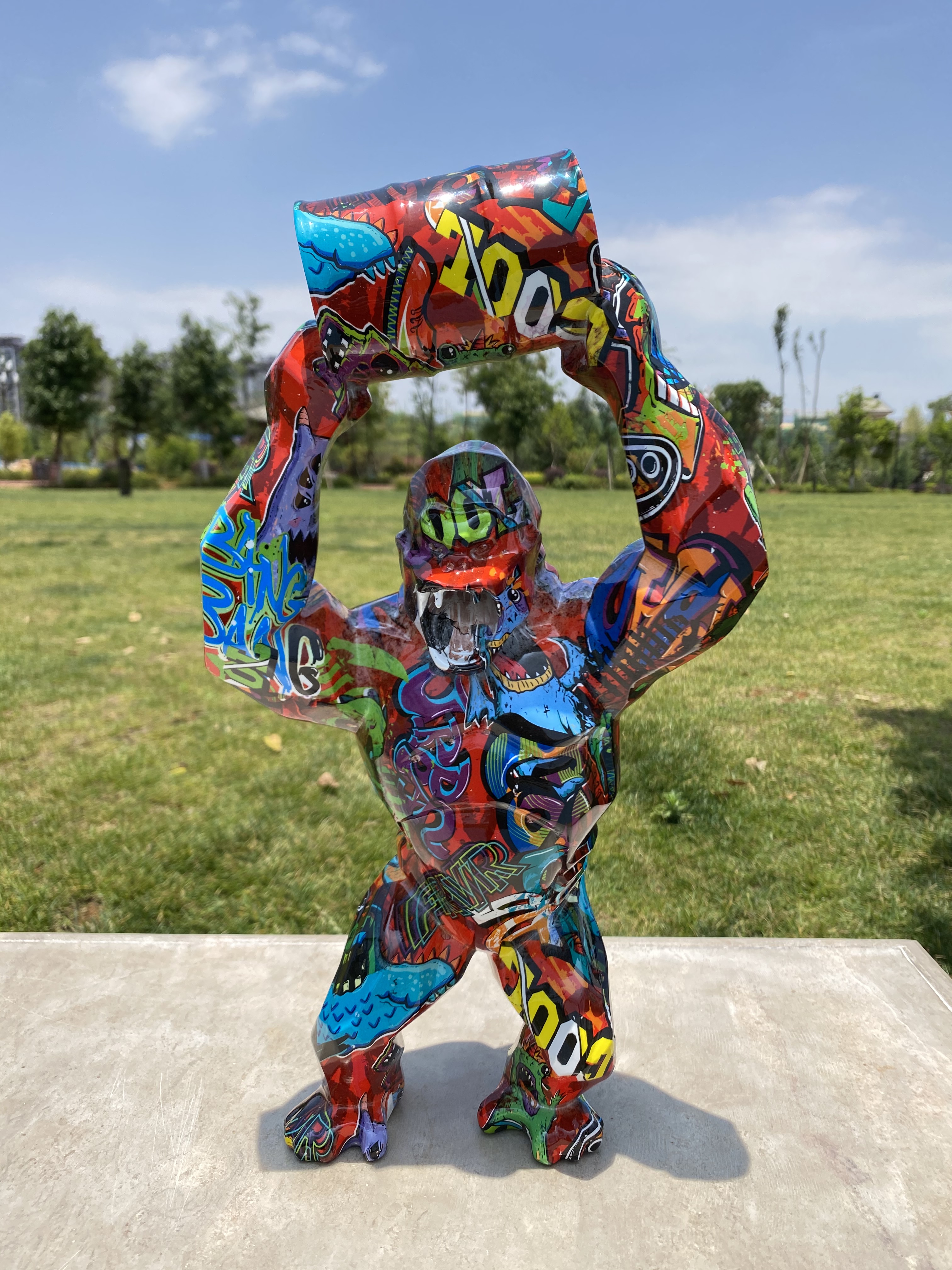 

The Big Graffiti Art King Kong Gorilla Monkey Sculpture Statue 40CM