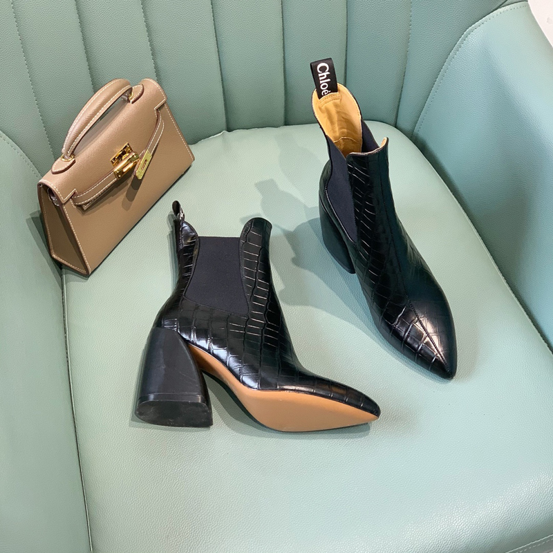 

2022 Womens Designer Leather Women Martin Boots Desert Short Boot Real Leathers Coarse Winter Designers Shoes Heels Snow Ankle Booties With Logo And Box -E196, Picture color