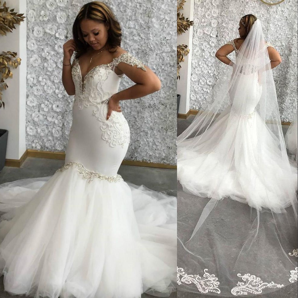 

2021 Sexy Plus Size Lace Silver Crystals Mermaid Wedding Dresses Off Shoulder Arabic Aso Ebi Style Bridal Party Gowns Vestidos De Novia Sweep Train Hollow Back, White