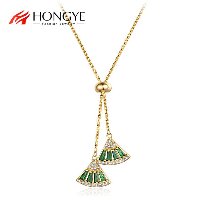

Pendant Necklaces HONGYE Trendy Ladies Simple Design Necklace Smooth Alloy Banana Leaf Shape Delicate Special Beauty 2022 Collier