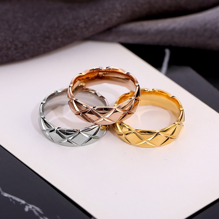 

High Polished Diamond check Classic Design Women Lover Rings 3 Colors Stainless Steel Couple Rings Fashion Design Women Jewelry Wholesale
