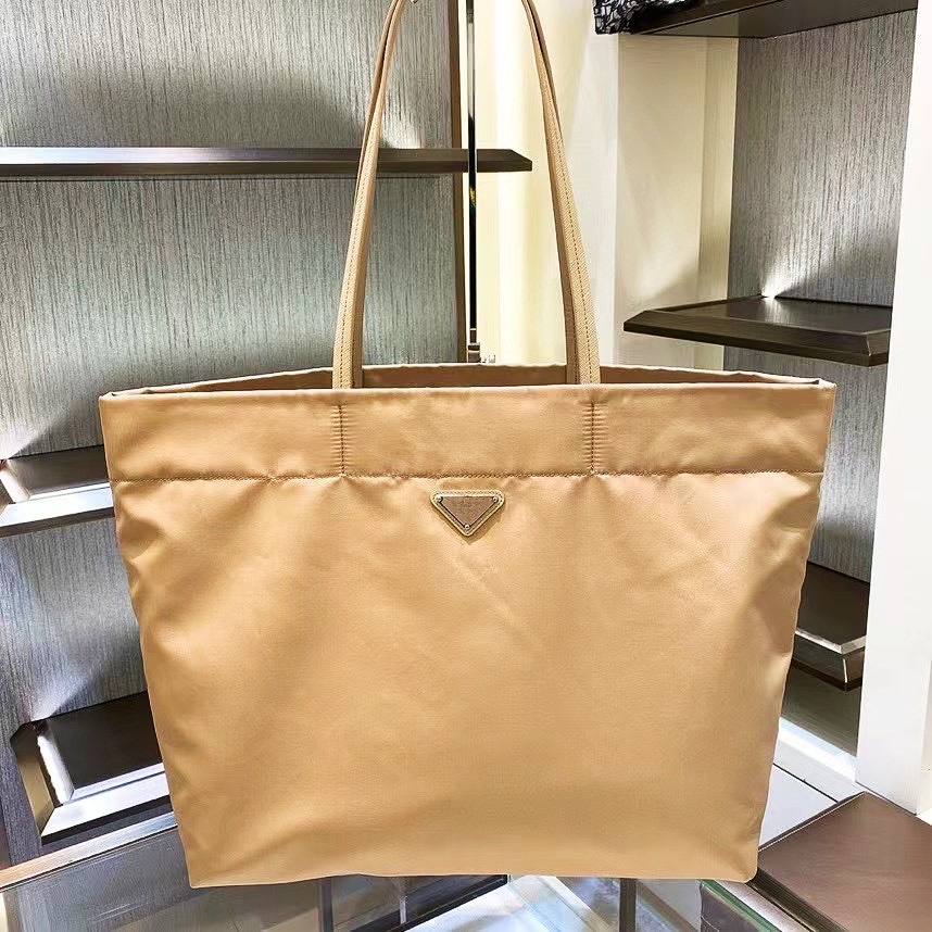 

Women Casual Tote Shoulder Handbag Luxurys Designers Bags Fashion Bag Parachute Nylon Large Capacity Waterproof Wear Resistant Elegant High Quality Modern, Not sold separately