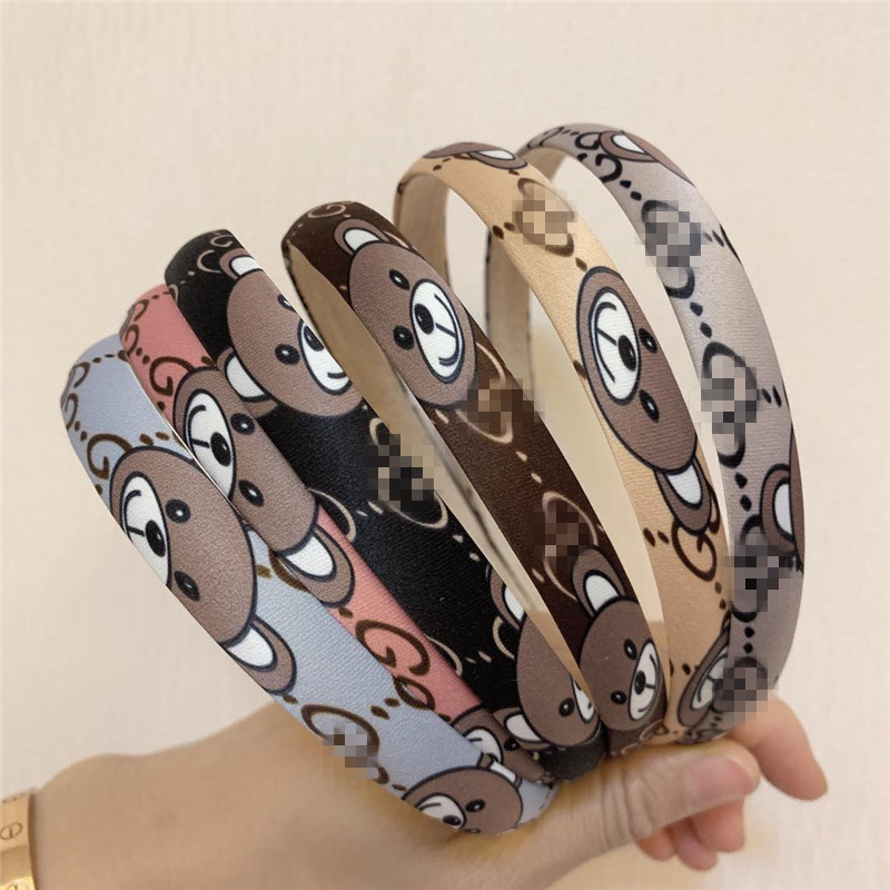 

Fashion Designer Brand Headbands Letters Print Cartoon Bear Pattern Headwraps Wash Face Press Hair Non-slip Thin Hairbands Headwear Head Accessories Gifts