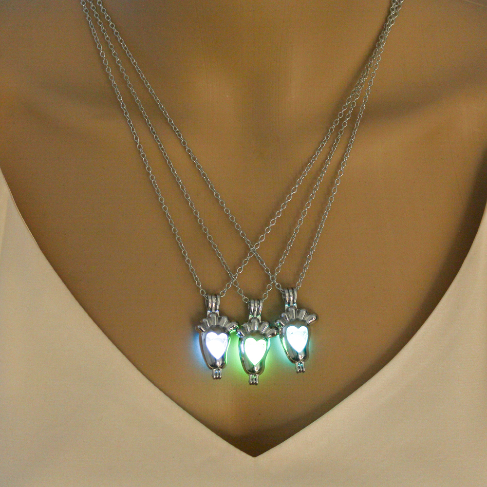 

Glowing Personality Women Pendant Necklaces Glow in the Dark Necklace Man Luminous Dainty Trendy Decoration Jewellery