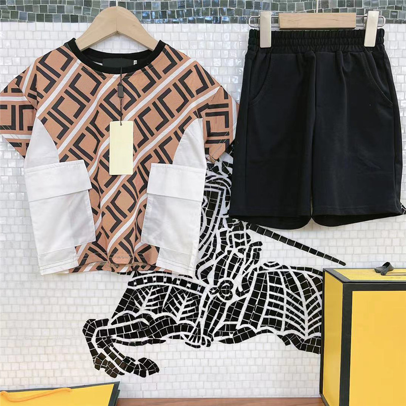 

Designers Kids Clothing Sets Letter Print Boys Girls ChildrenLuxury Designer Shirts And Shorts 2 Pieces Set Tracksuit Short Sleeve Clothes, Yellow