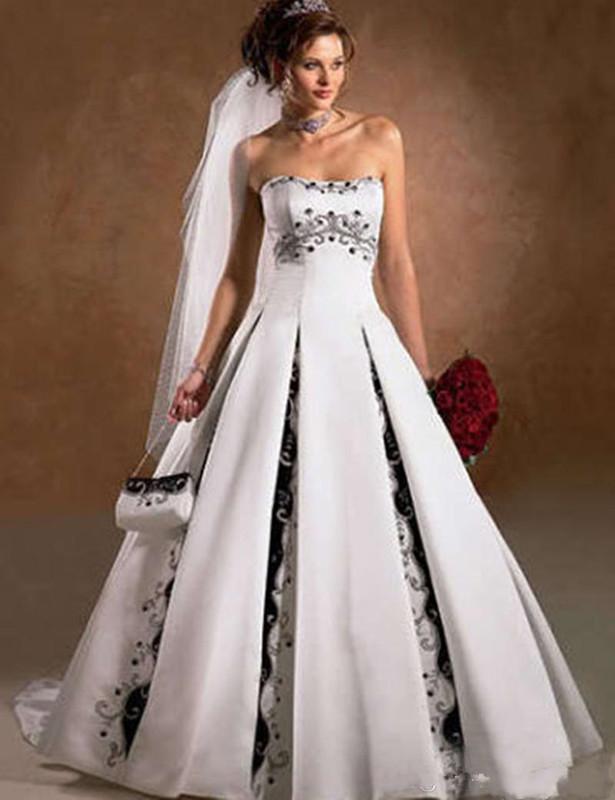 Vintage Black and White Gothic Wedding Dresses Strapless Retro Beaded Embroidery Lace-up Corset Bridal Gown Robe de mariée Vestidos De Soire