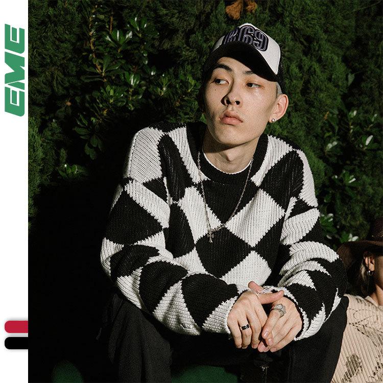 

Men's Sweaters MADEEXTREME Brand Korean Fashion Plaid Sweater Hip Hop Vintage Men And Women Knitted Designer Clothes Casual Pullover, White;black