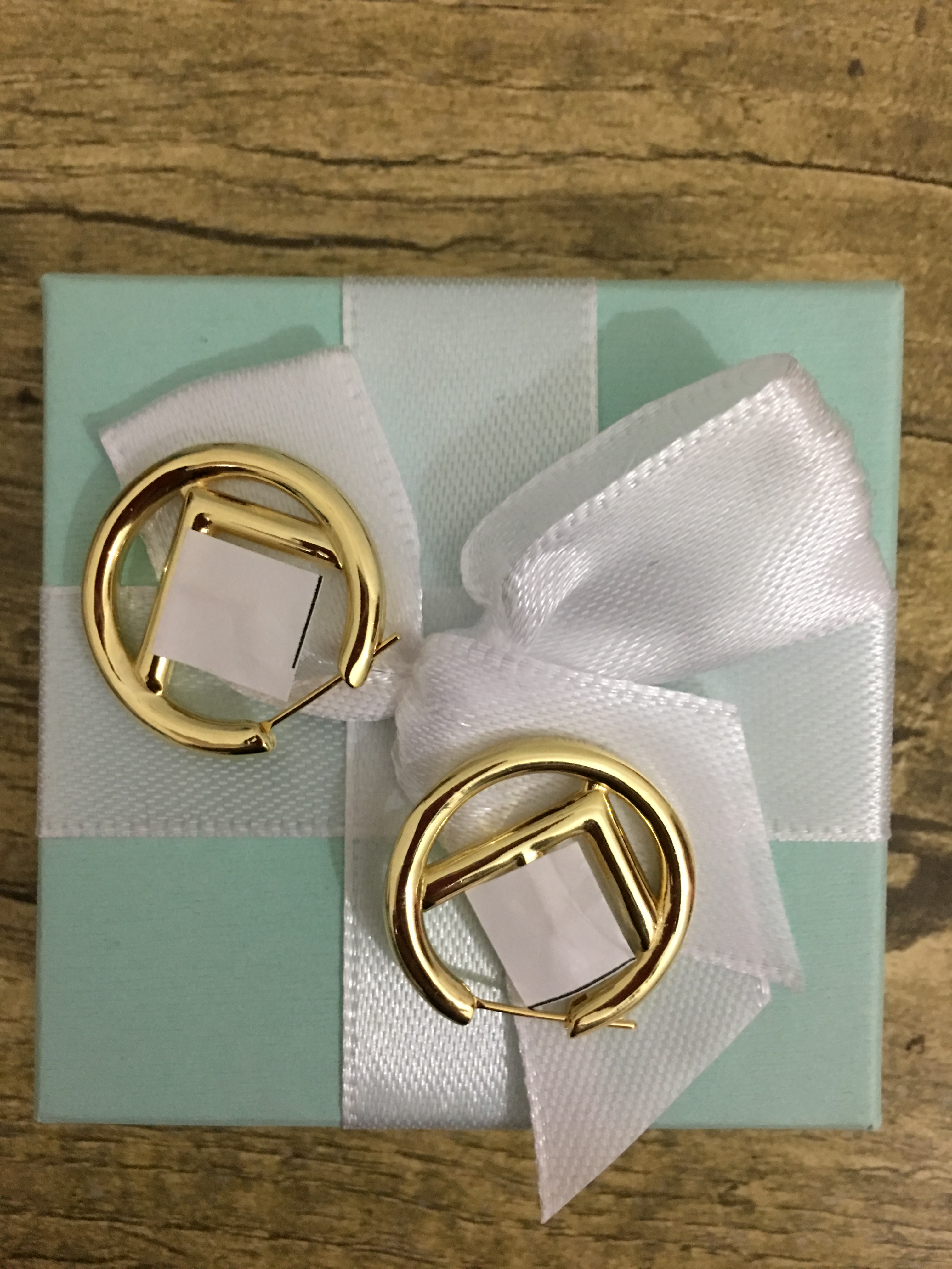 

European and American fashion creative design geometric round letter earrings female retro simple net red cold wind earrings earrings