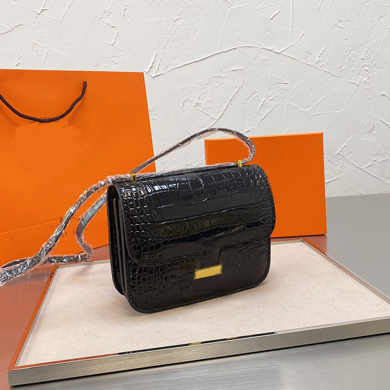 

Ladies Flap Handbag Crocodile Calfskin Crossbody Bag Fashion Stewardess Bag Women Wallet Long shoulder starp Golden hardware, Red