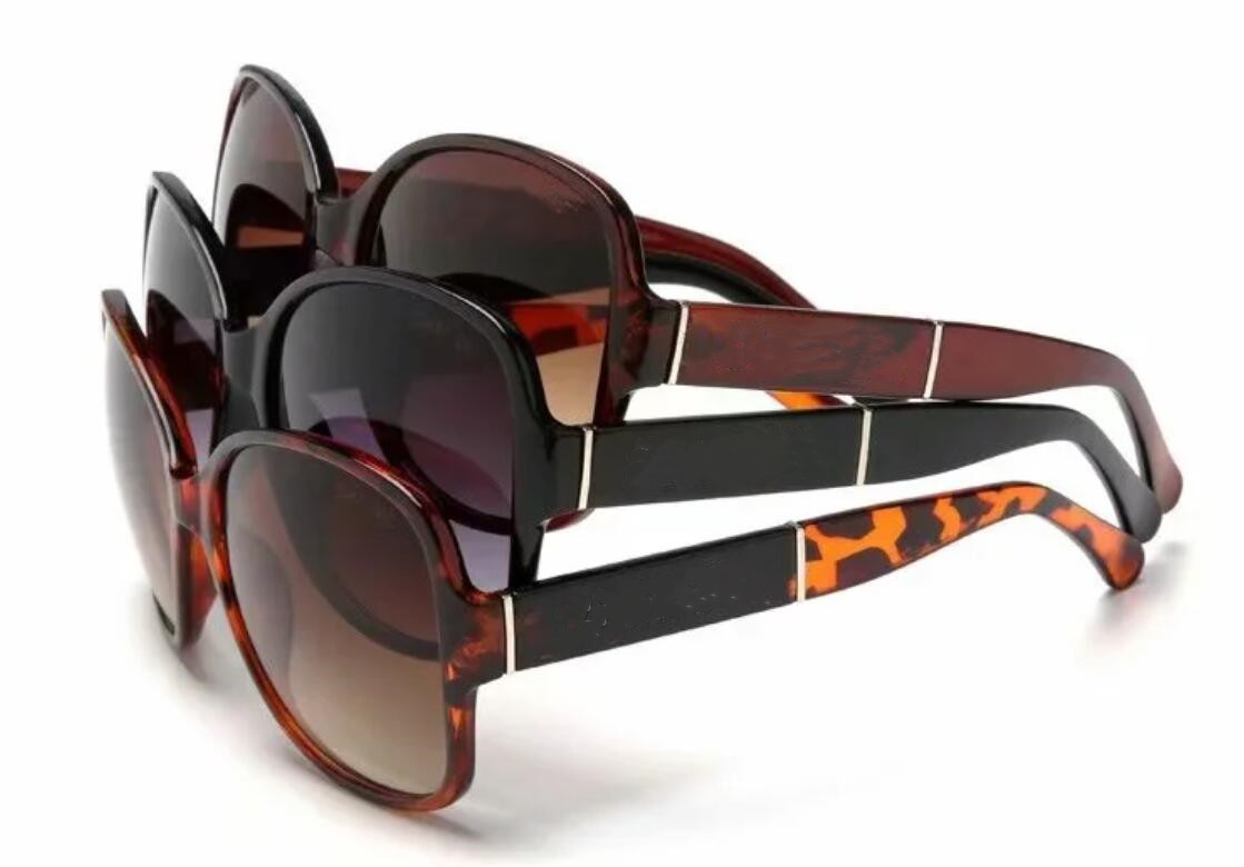 

2021 Brand design Sunglasses women men Brand Good Quality Fashion metal Oversized sunglasses vintage female male UV400. 5198