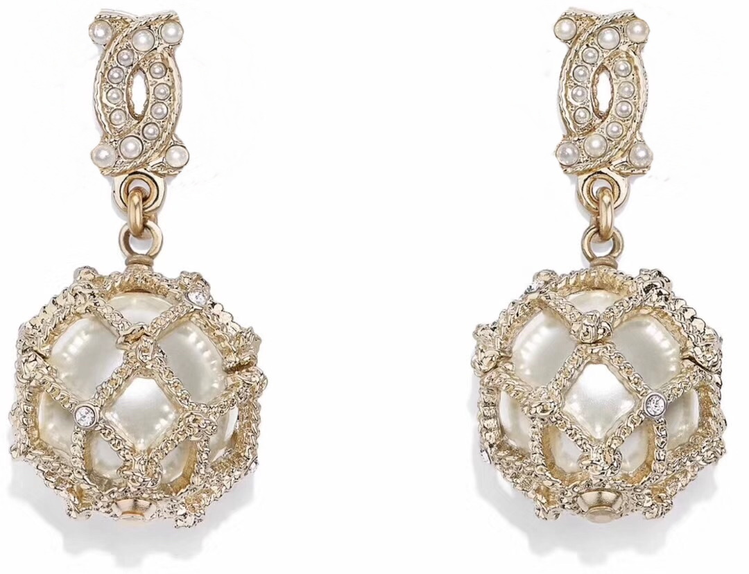 

adita CH Highest counter quality diamants legers anti allergy studs women earrings designer saler fashion retro brass gold plated Luxury earring advanced