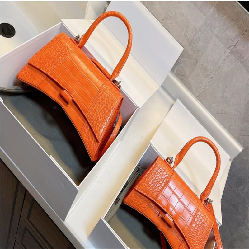 

Designers Shoulder Bag Handbag Clutch Tote Half Moon Hobos Bags Purse Wallets Letters Alligator Plain Crocodile Hasp Handle Geometric Lady Women Luxury Handbags, Green