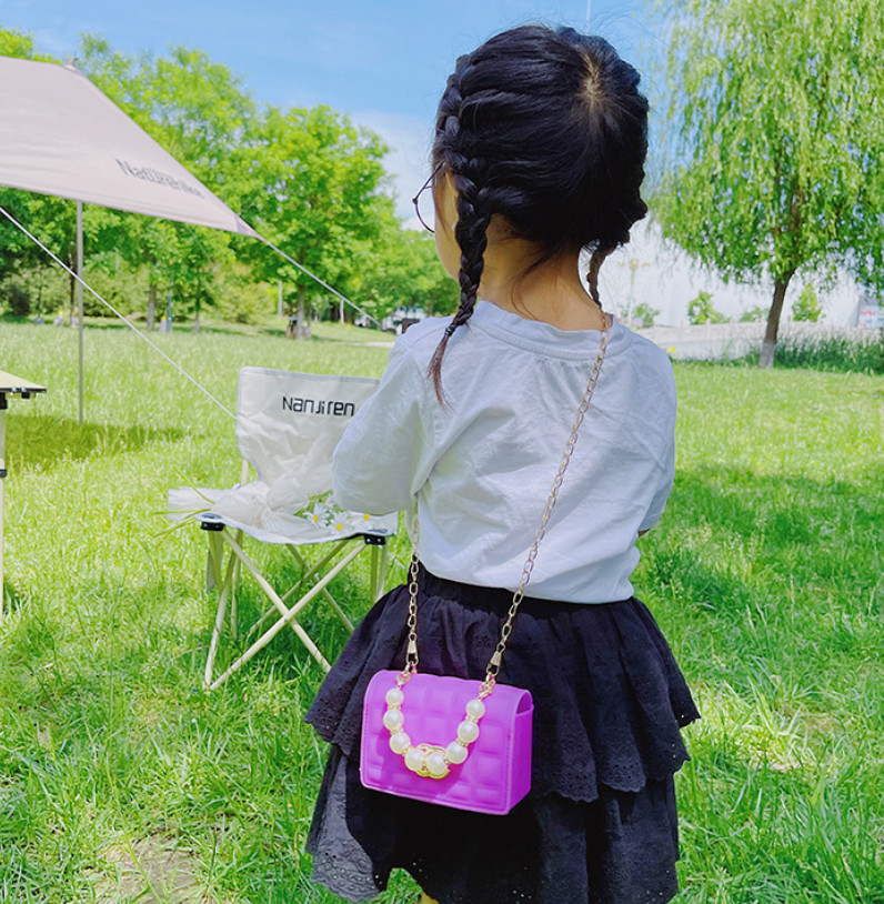

Luxury Kids Jelly Handbag fashion Girls Pearl Chain square Bags Lady style Children silicone Messenger princess Bag A7172, Cc mix colors
