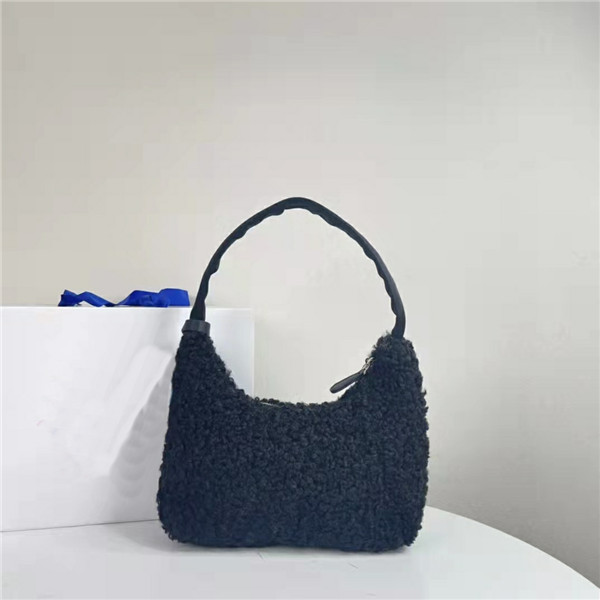 

Newest Winter Designer Fur Baguette Bags Warm Series Lamb Wool Baguettes Lambswool Women Underarm Shoulder bag Black Letter Printing Handbags Fashion Wallet Purse