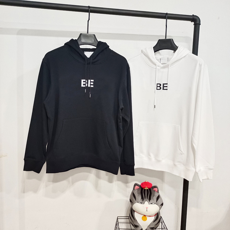 

Classic Mens Hoodies Casual Long Sleeve Loose Design Letter Printed Hoodie Street Fashion Black and White Style