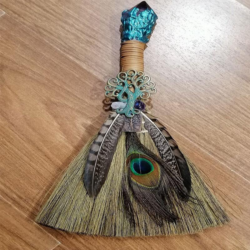

Hair Clips & Barrettes Witch Magic Feather Broom Inlaid With Large Crystal Witchcraft Ornaments Hanging On The Waist Chic Decoration Jewelry, Golden;silver