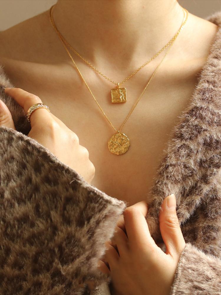 

Chains Gold Necklace Gifts For Women Square Pendant Baroque French Simple Fashion Temperament Clavicle Chain Boho Jewelry