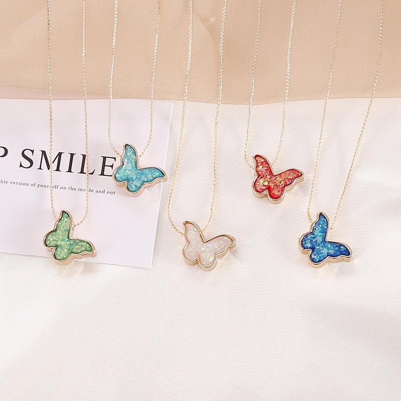 

Pendant Necklaces KAPLAN CENTER Ladies Fashion Butterfly Necklace Exquisite Metal Jewelry Gift, Silver