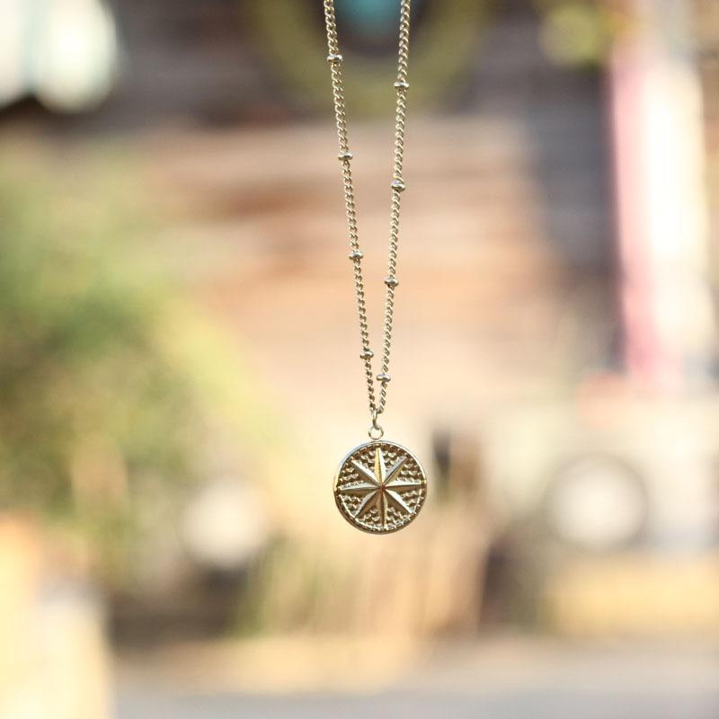 

Pendant Necklaces Creative Trendy Round Carving Solid Star Necklace For Women Gold-plated 42cm Beads Chain Choker Holiday Gift Jewelry