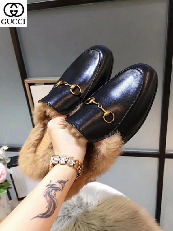 Chaussures Designer Femmes de luxe Croîcheurs Sneakers Skate Espadrilles Robe de danse Robe de danse Ballerina Appartements Mocassins S9ZF
