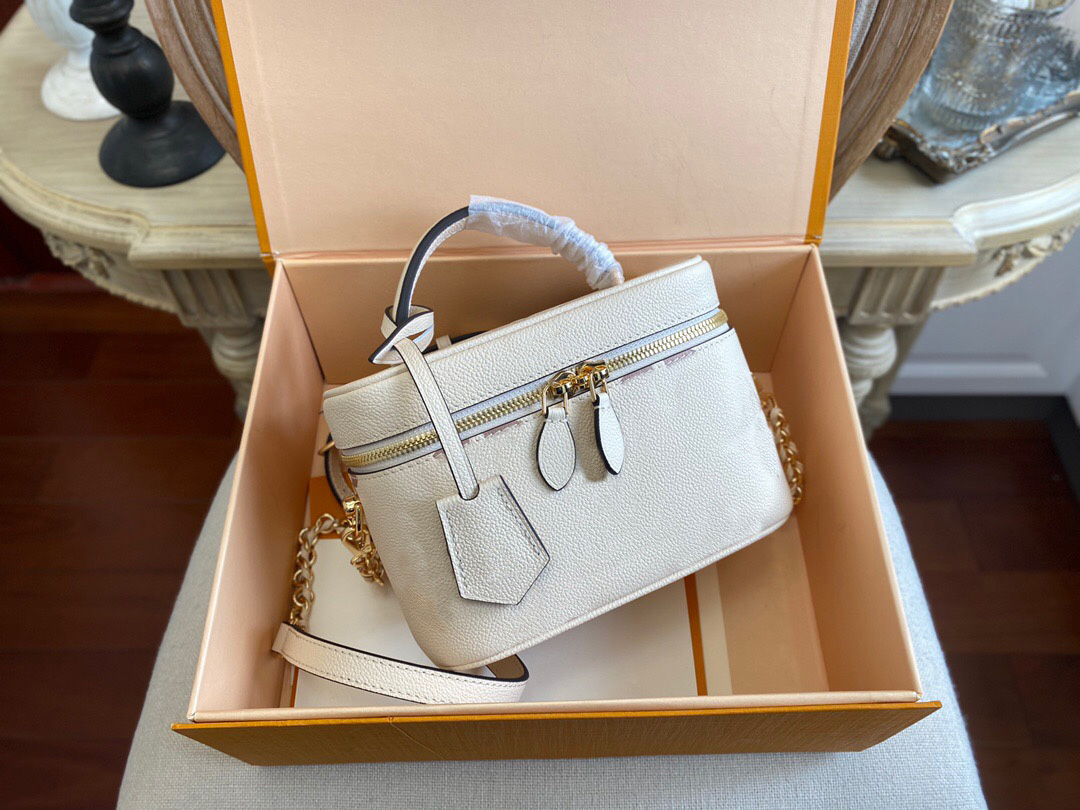 

Women luxury designers Vanity bag embossed leather Cosmetic Bags make up handbag pouch neceser Travel Toiletry Pouchs, Paper gift bag