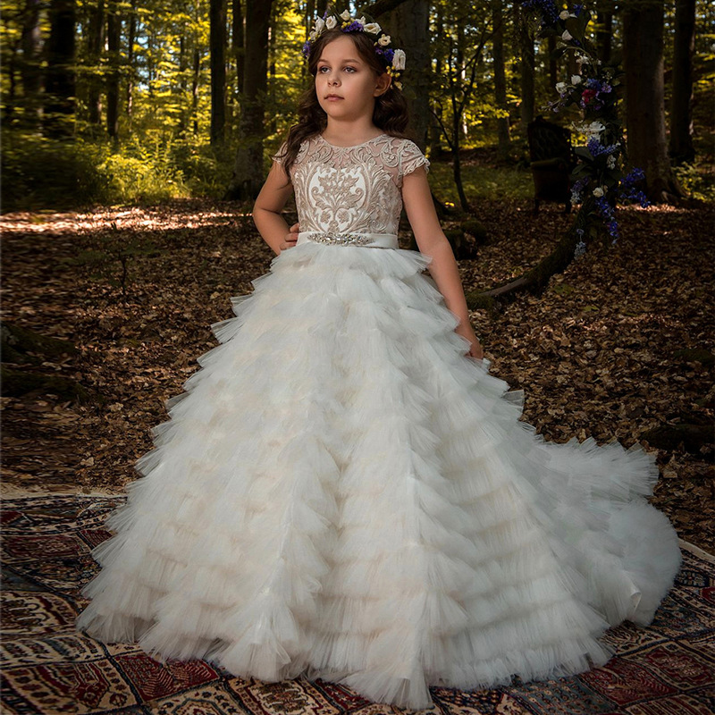 2021 robes de fille de fleur mignonnes pour le mariage longue queue dentelle appliques florales jupes à plusieurs niveaux petites filles robe de