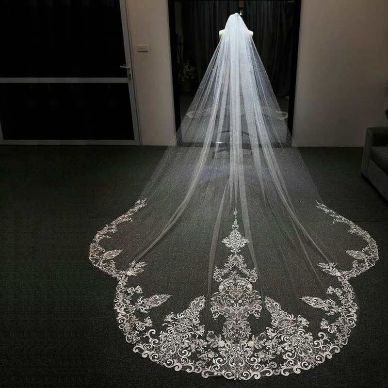 

Asymmetrical Bridal Veils Lace Appliques Chapel Length Wedding Accessories with Comb One Layer White Ivory Bridal Veil