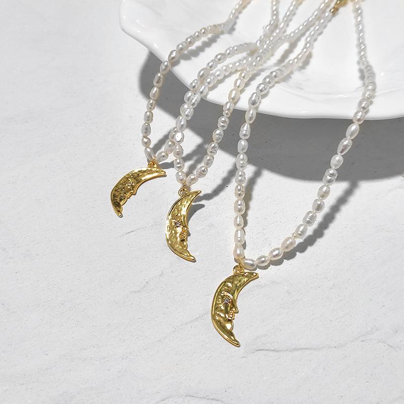 

Pendant Necklaces Origin Summer Natural Freshwater Pearls Chain Crescent Moon Necklace For Women Chic Gold Bohemian Chokers