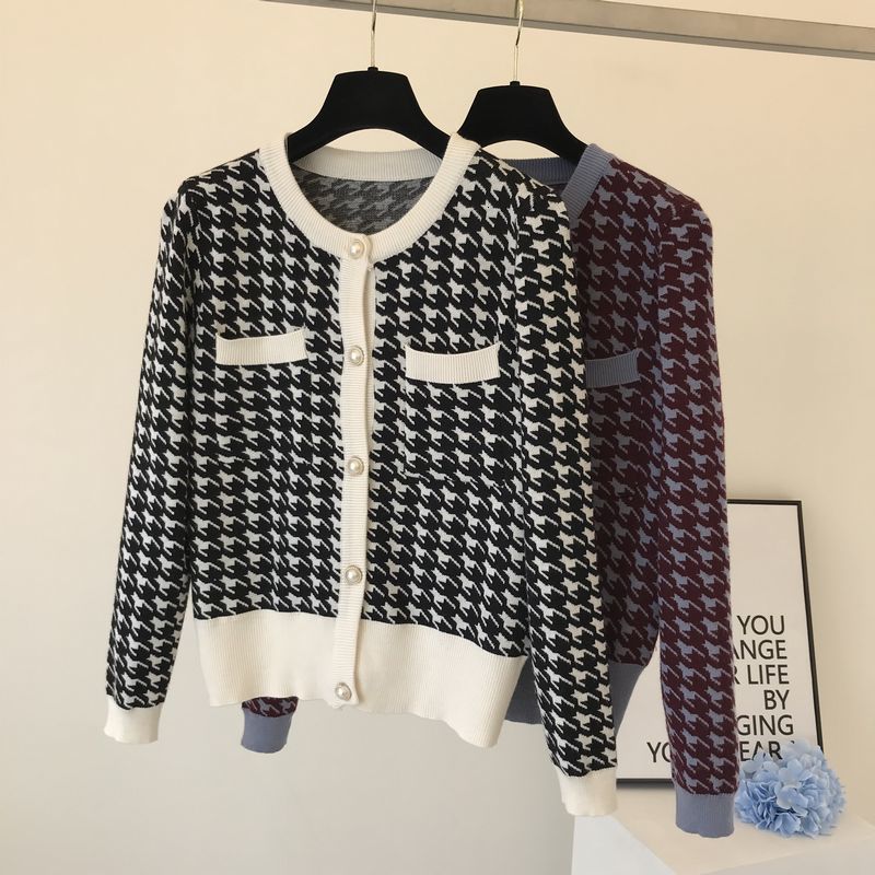 

2021 New Retro Kong-style houndstooth pattern lazy style net red sweater knitted cardigan jacket female Korean texture U7J9, Beige