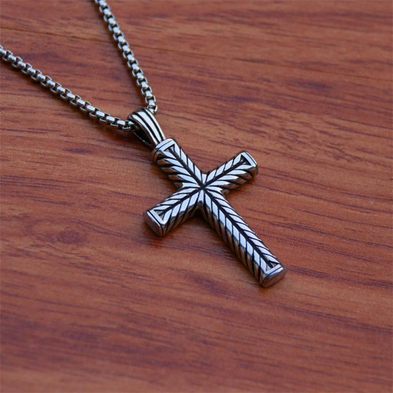 

Pendant Necklaces Mens Stainless Steel Vintage Cross Necklace Men Women Fashion Hip Hop Long Chain Retro Christian Simple Classic
