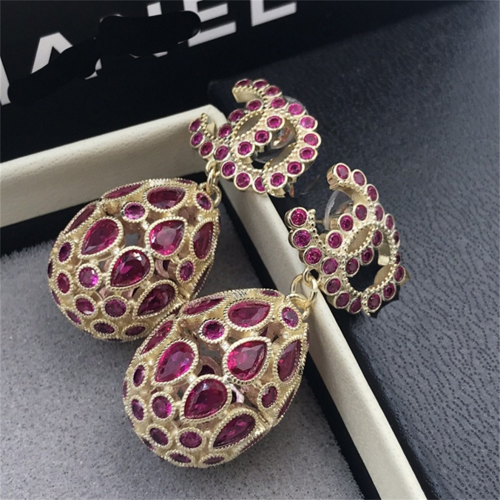 

2121 new fragrance Earrings temperament Rhinestone white red Earrings Ear Tassel Earrings 925 silver needles3, Golden