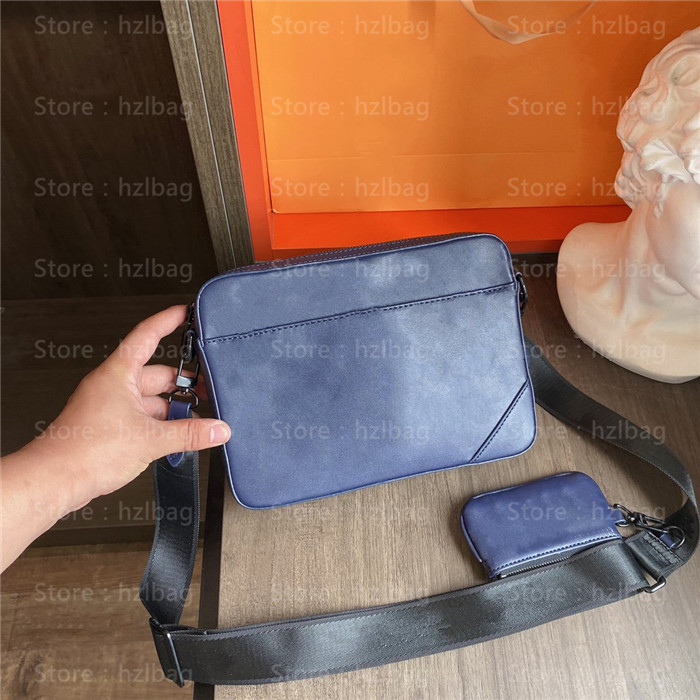 

Duo Messenger cross-body bag M69827 removable coin purse black embossed Shadow leather Mens Luxurys Designers Bags, Color 01