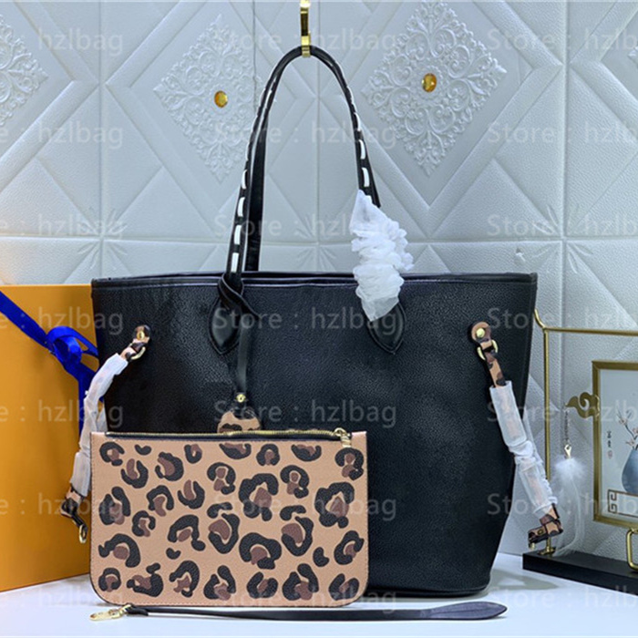 

Leopard Classic MM designers Womens bags name tag Black Embossed Leather Braided handles Luxurys Shoulder Bag M45856, Color 01