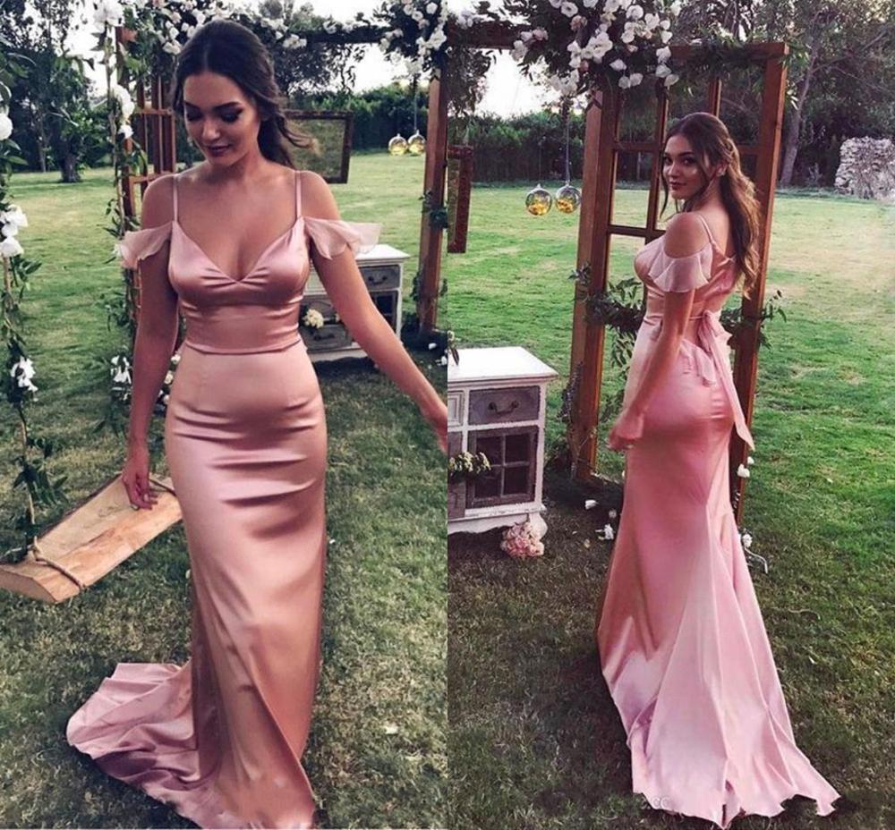 

New 2021 Straps Spaghetti v Neck Sheath Bridesmaid Es Sexy Open Back Long Maid of Honor Gowns Wedding Guest Wear Jmay