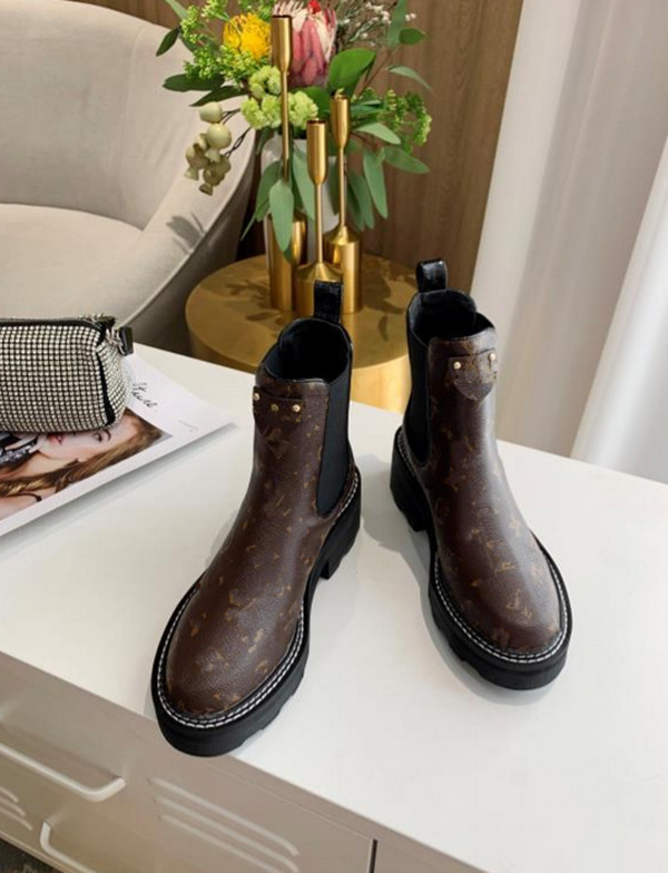 

2020 new style BEAUBOURG ankle boots women fashion Martin boots designer winter leather boots top quality belt 1A8947
