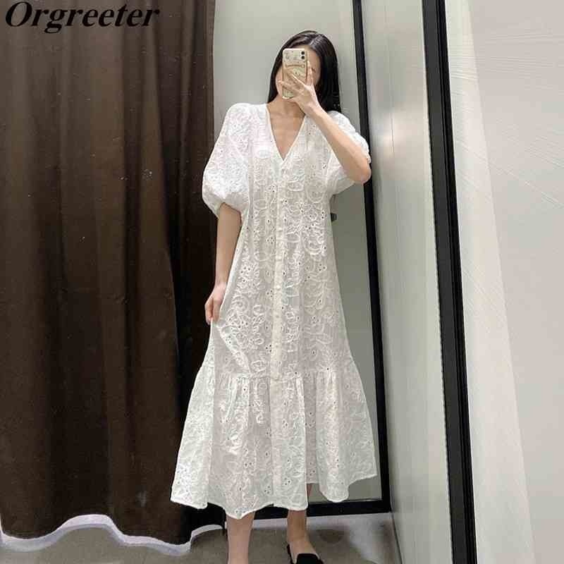 

Summer Women White Embroidery Cotton Dress for V-neck Puff sleeve Single-breasted Hollow out Pleated hem Beach 210525