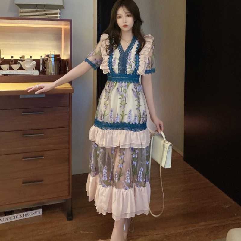 

Runway Fashion Women Party Long Dress Summer Elegant Floral Embroidery Mesh Patchwork Lace V Neck Ruffles Maxi Dresses 210526, Photo color