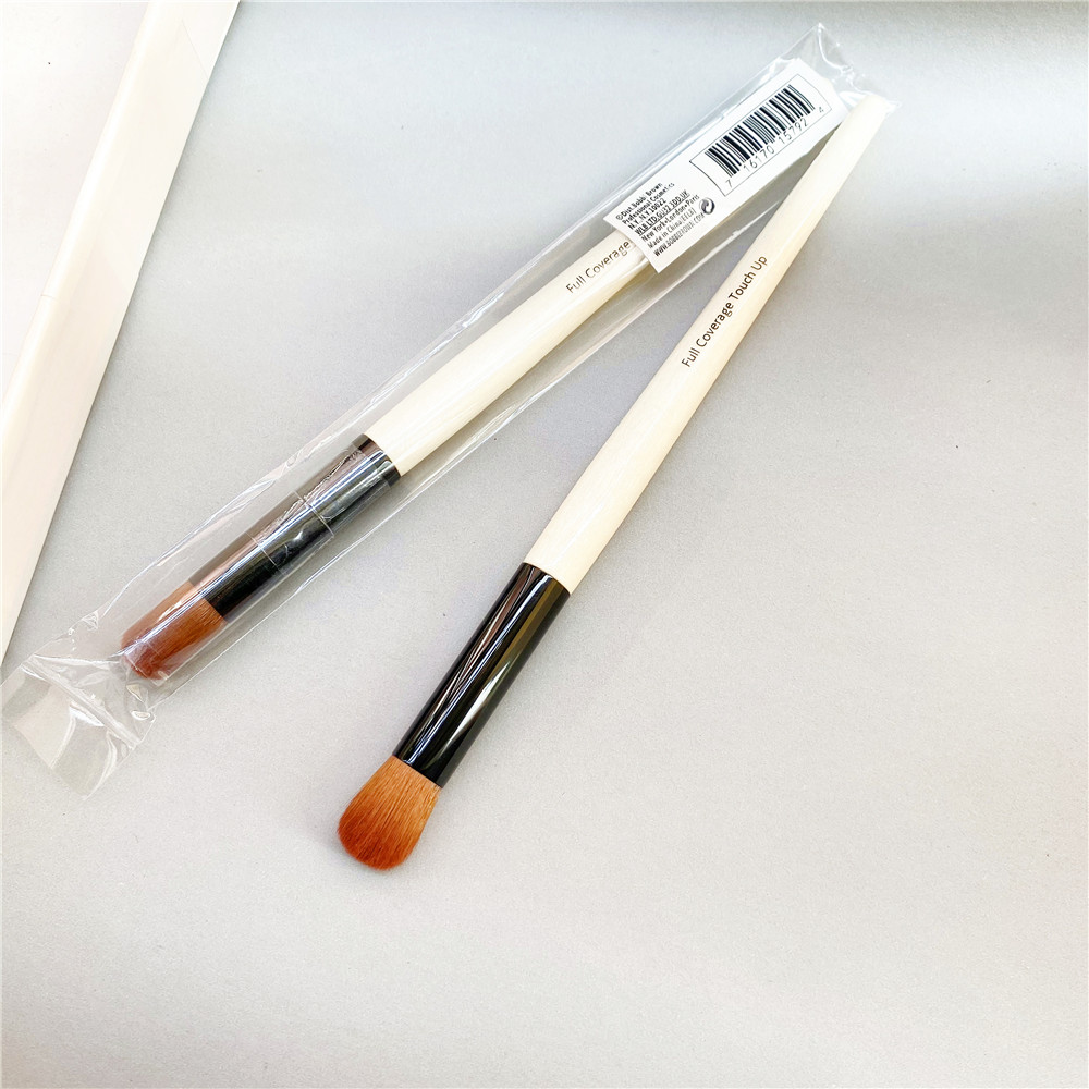 

Full Coverage Touch Up Makeup Brush - Small Precise Foundation/Concealer Blending Buffing Beauty Cosmetics Brush Tool