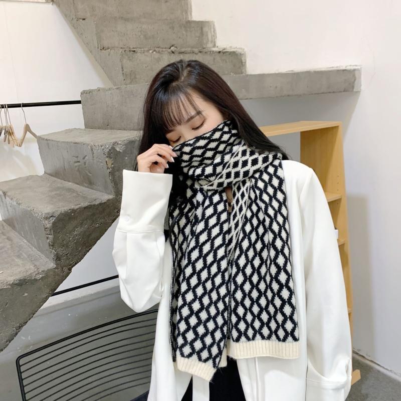 

Scarves 2021 Korean Tassel Women's Scarf Black White Thousand Bird Lattice Knitted Warm Thickened Couple Shawl