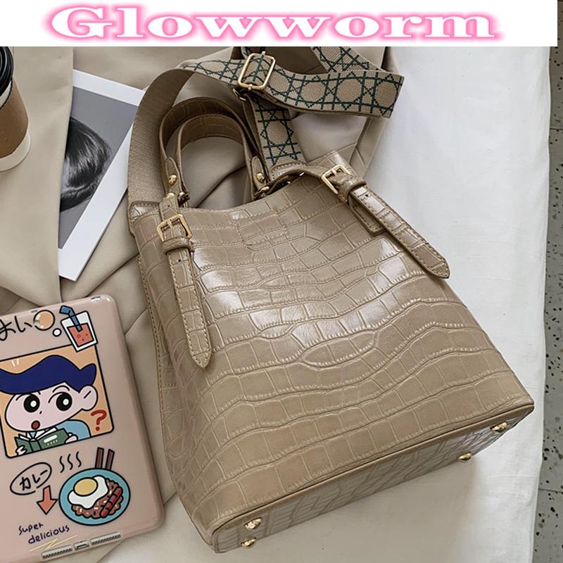 

2021 New Solid Color PU Crocodile Pattern Single Shoulder Messenger Bag Fashion Casual Female Bag Shopping Lady Big, Black