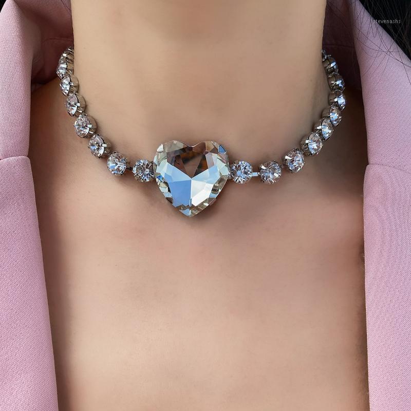 

Chains AENSOA Crystal Rhinestone Heart Love Pendant Choker Necklace Women Silver Color Chain Wedding Jewelry Collier Femme