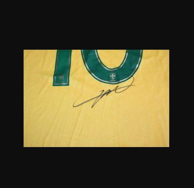 

Kaka Signed Autograph signatured Autographed shirts, Multi